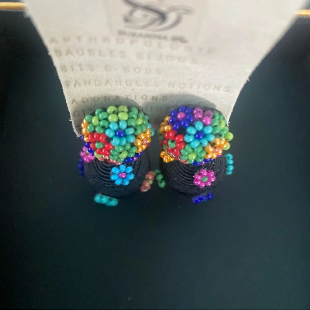 Anthropologie Suzanna Dai Flower Beaded Drop Earrings Black NWT - Picture 10 of 11